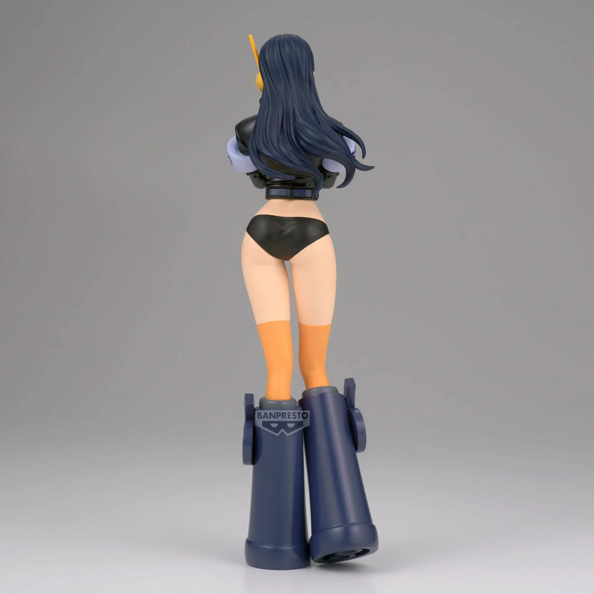 ONE PIECE – Nico Robin Egghead Style – Figurine Glitter & Glamours 23 cm