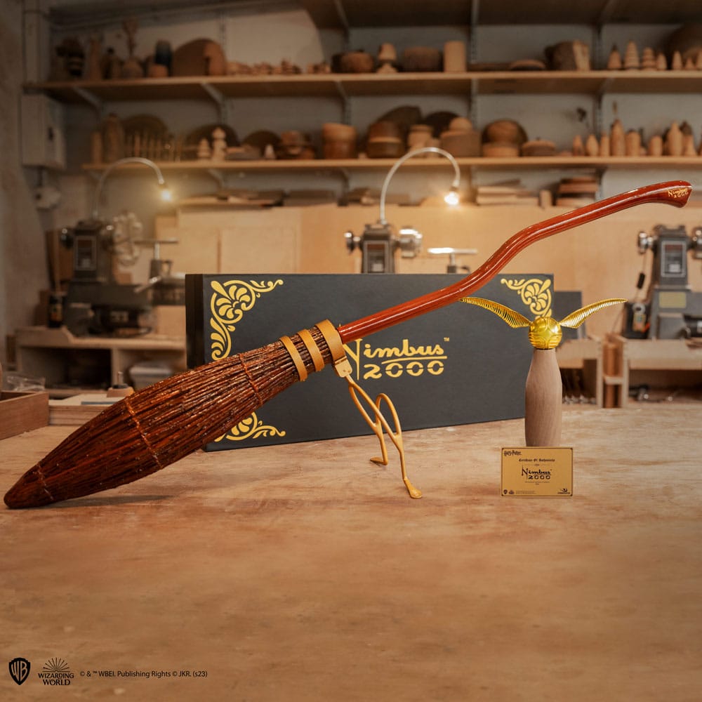 Harry Potter réplique 1/1 balai magique Nimbus 2000 Junior